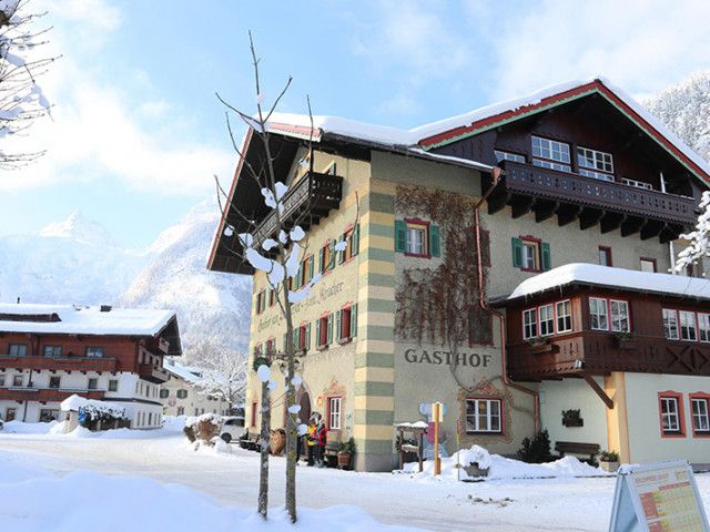 Gasthof-Pension "Zum Schweizer" in Lofer im Winter